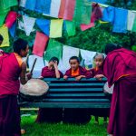 Partner Yoga – meditieren und Asanas zu zweit